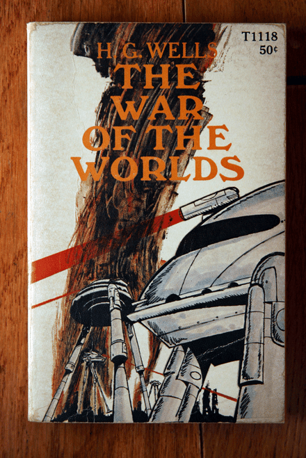 The War of the Worlds by H.G. Wells 1968 Vintage Scholastic Paperback 1st Print