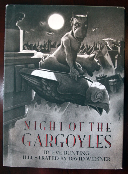 Night of the Gargoyles by Eve Bunting & David Wiesner 1994 First Edition HC/DJ