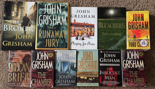 JOHN GRISHAM Book Lot - Runaway Jury/Broker/Playing for Pizza/Pelican Brief ++