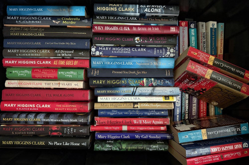 Lot of 46 Mary Higgins Clark Books Hardcover + Paperback - Suspense/Mystery