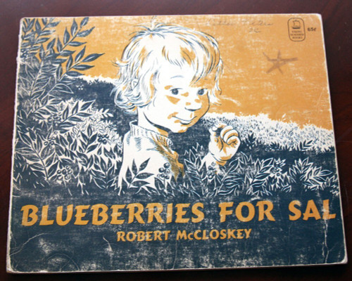 Blueberries for Sal by Robert McCloskey 1968 Vintage Paperback Viking Press