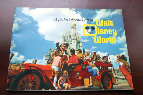 A Pictorial Souvenir of WALT DISNEY WORLD 1963 Vintage Booklet WDW Orlando FL