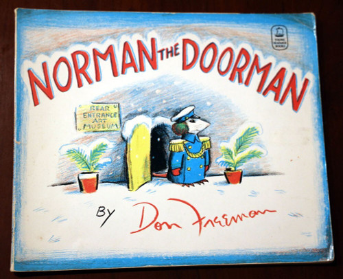 NORMAN THE DOORMAN by Don Freeman 1969 Paperback Viking Seafarer Books VINTAGE