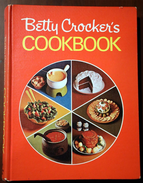 Betty Crocker's Cookbook 1973 Vintage Red Hardcover Pie Cover #9822 20th Print