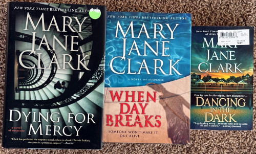 Mary Jane Clark Book Lot - Key News Series Dancing in the Dark/When Day Breaks +