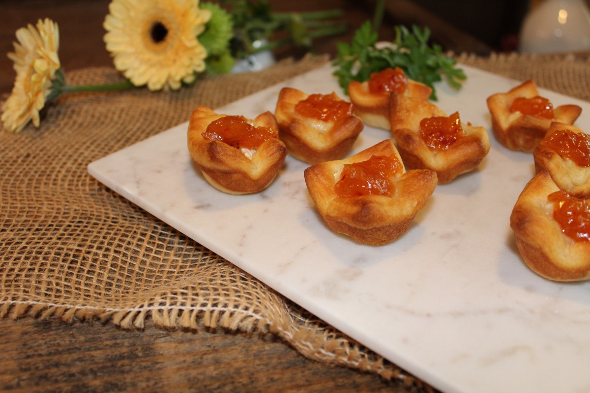 apricot-brie-bites.jpg