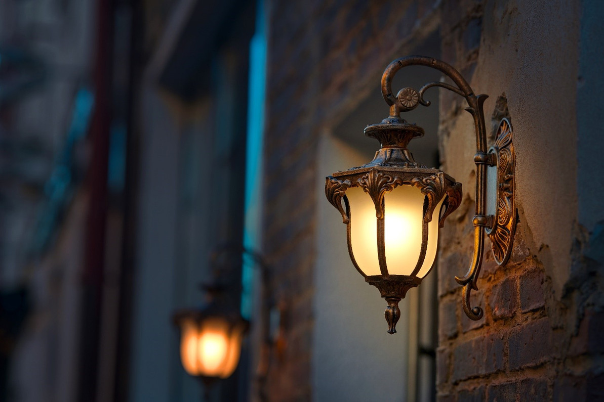 How Exterior Wall Lanterns Can Brighten Even the Dullest Evenings