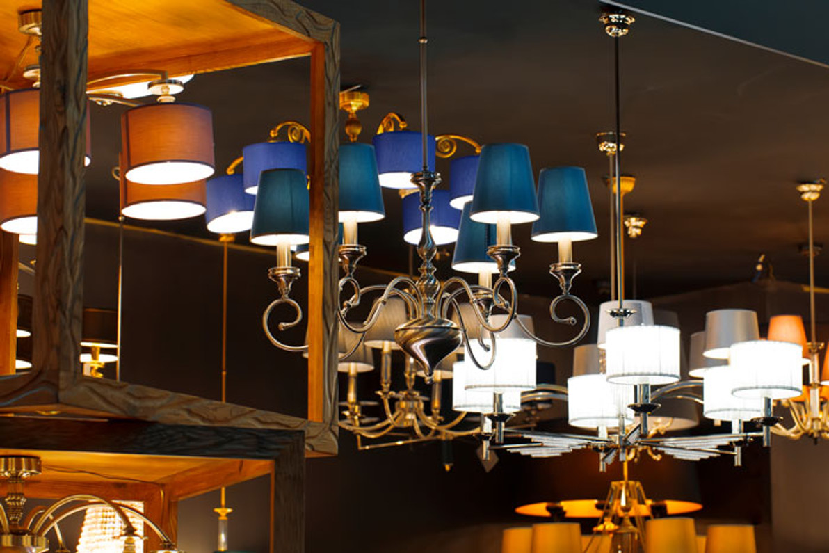 Choosing the Perfect Lighting: Chandelier vs. Pendant Lights – A Comprehensive Comparison