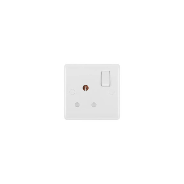 Nexus White 15A Single Pole Round Pin Socket