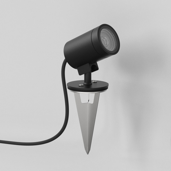 Bayville LED garden spike spotlight in black – IP65 directional outdoor spike light