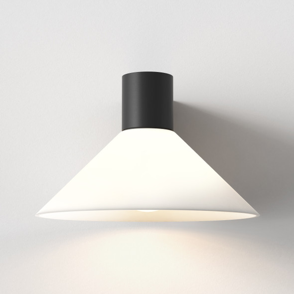 Conic - Matt Black