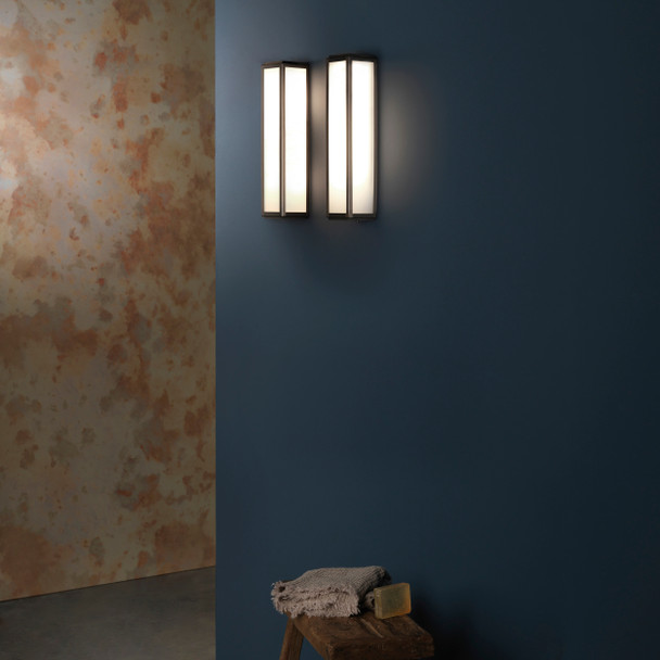 Mashiko 360 LED Bathroom Wall Light IP44 Living space Installation