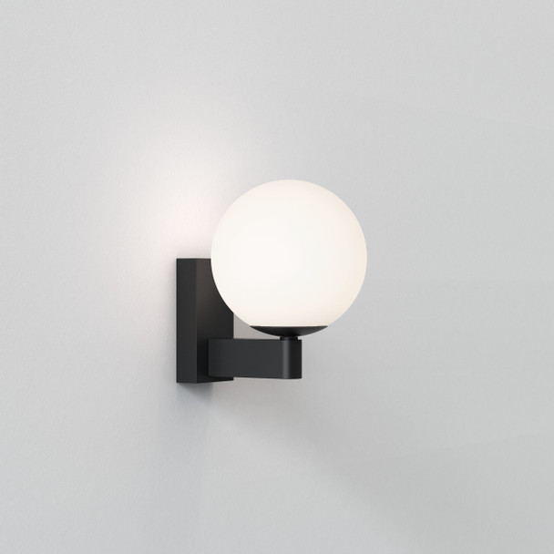 Sagara Bathroom Wall Light with Sphere Shaped with Polished Chrome Base