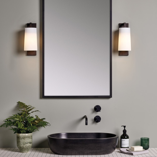 Lago 280 Wall Light  Vertical Diffuser Bathroom Mirror Sides Installation