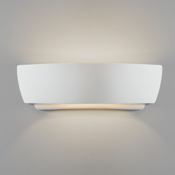 Kyo Up and Down Wall Washer Light in Ceramic