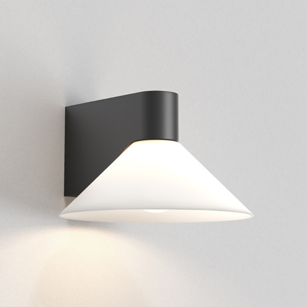 Conic - Matt Black