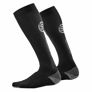 Skins Unisex Series 3 Performance Compression Socks Black/White Skins Unisex Series 3 Performance Compression Socks Black/White