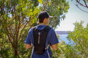 Caribee Unisex Coyote Runner Hydration Vest + 2L Bladder Navy