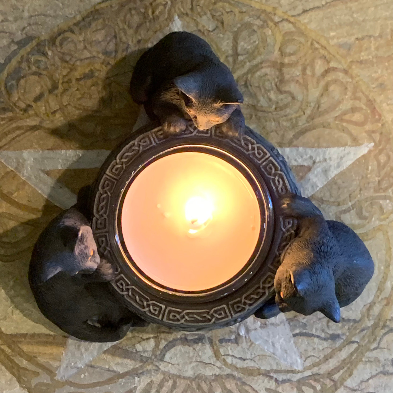 Cat series キャンドル　インテリア Amazon.com: Cat Candle Holder, Cartoon Kitten Candle Holder, Cat