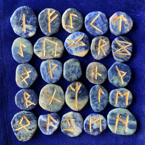 Emerald Rune Set