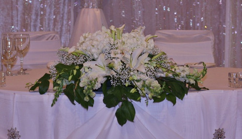  All White Mixed Flowers Head Table Centerpiece