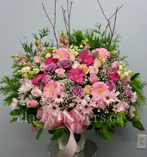  Flower Arrangement For Wedding Ceremony