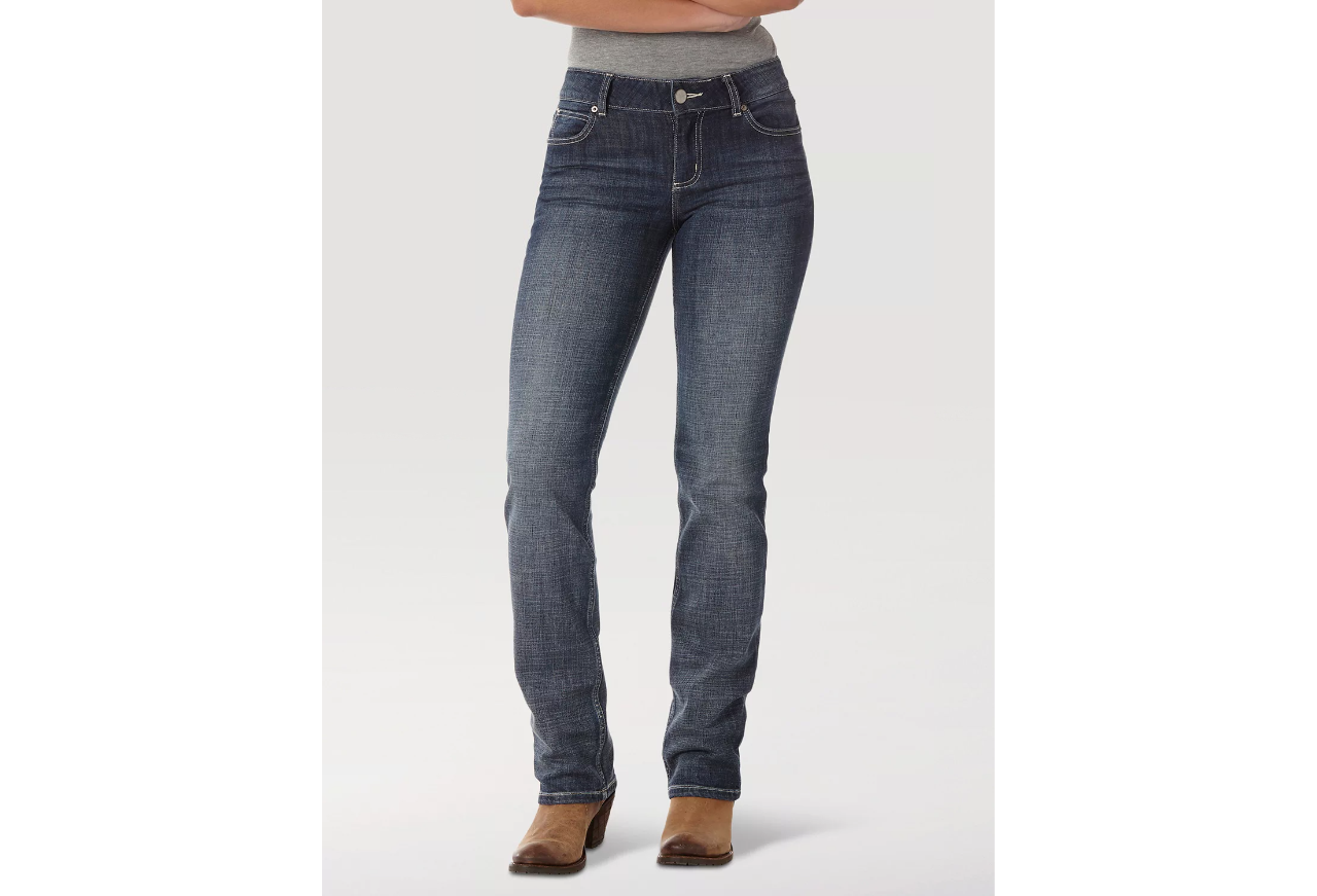 Women's Wrangler Straight Leg Jean in MS Wash