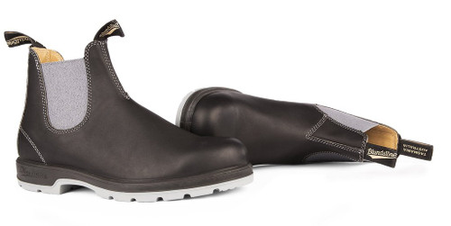 grey blundstones
