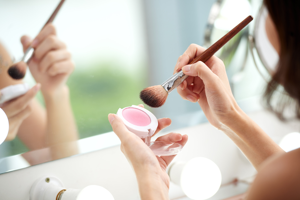 Nail Your Weekend Look with These Simple Makeup Tips