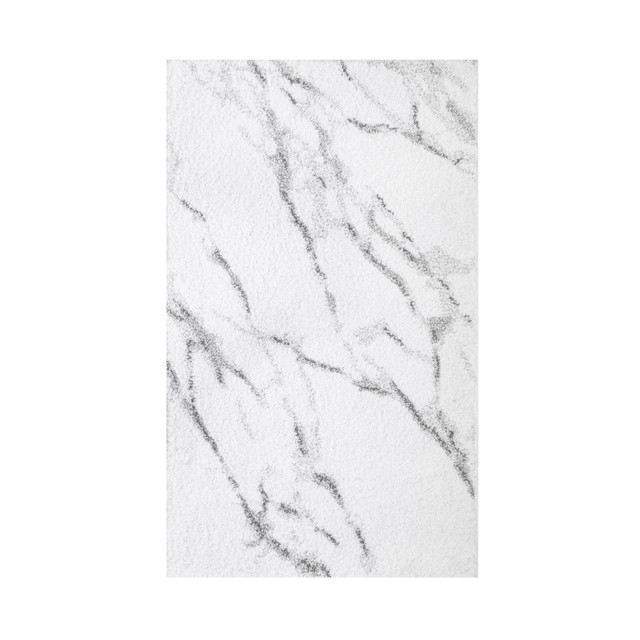 Graccioza Calcatta Bath Rug  in White/Silver