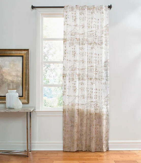 Cloud9 Design Raina Ivory and Gold Ombre Velvet Panel