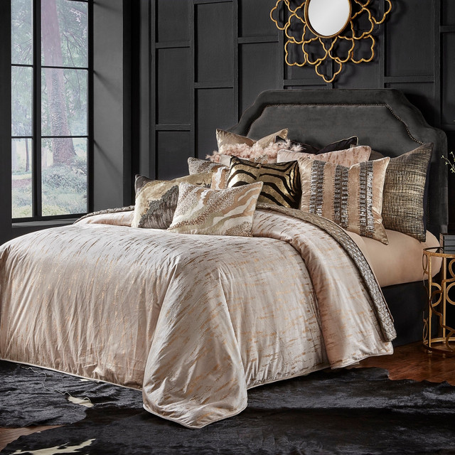Cloud9 Design Arian Ivory Velvet Duvet Cover