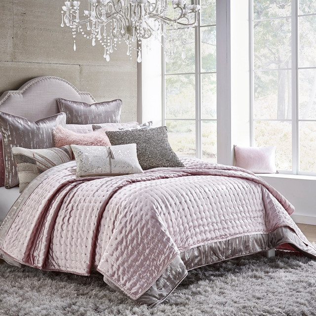 Cloud9 Design Prato Pink Quilt Set
