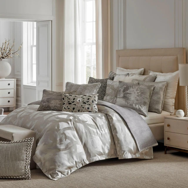 Cloud9 Design Ziya Silver Brushstroke Duvet Cover