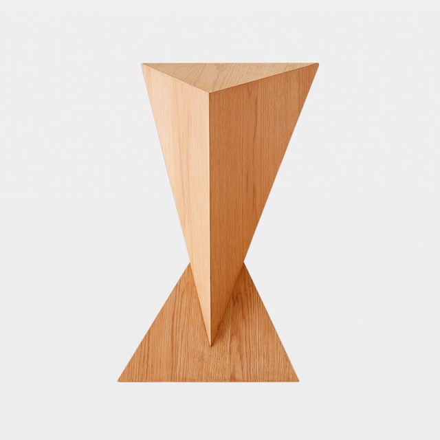 Global Views Spectrum Side Table - Oak