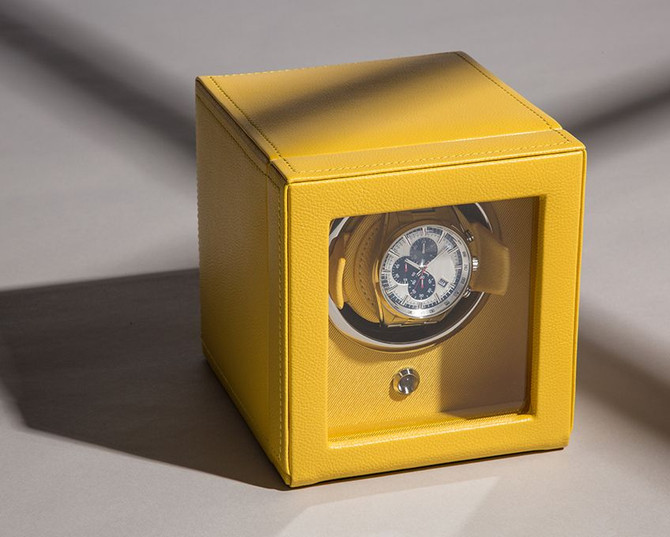 WOLF CUB SINGLE WATCH WINDER WITH COVER YELLOW