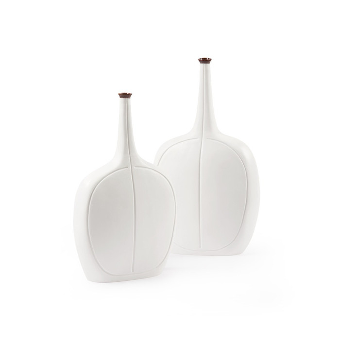 Villa & House - Vence Medium Vase - Blanc De Chine and Dark Amber