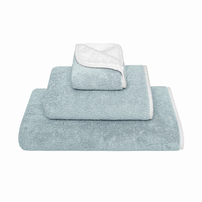 Bicolore Towels by Graccioza