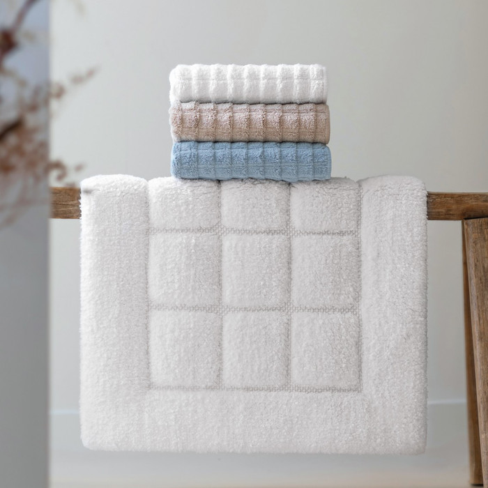 Heaven Bath Rug by Graccioza