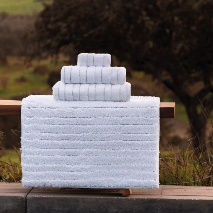 Taormina Bath Rug by Graccioza