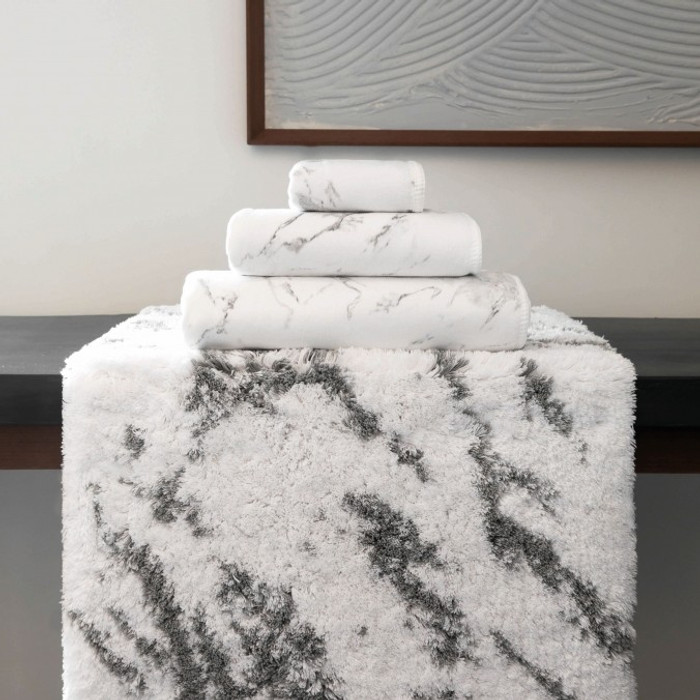 Silver/White Mabel Bath Rug by Graccioza