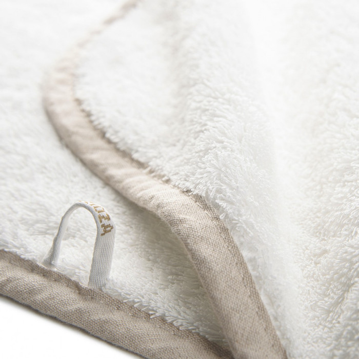 Linen Snow Towels by Graccioza