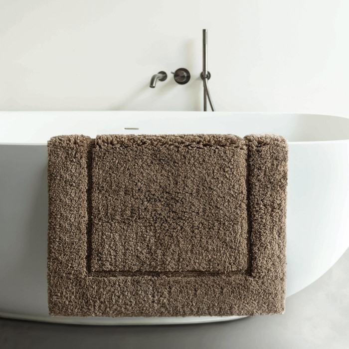 Prestige Bath Rug by Graccioza