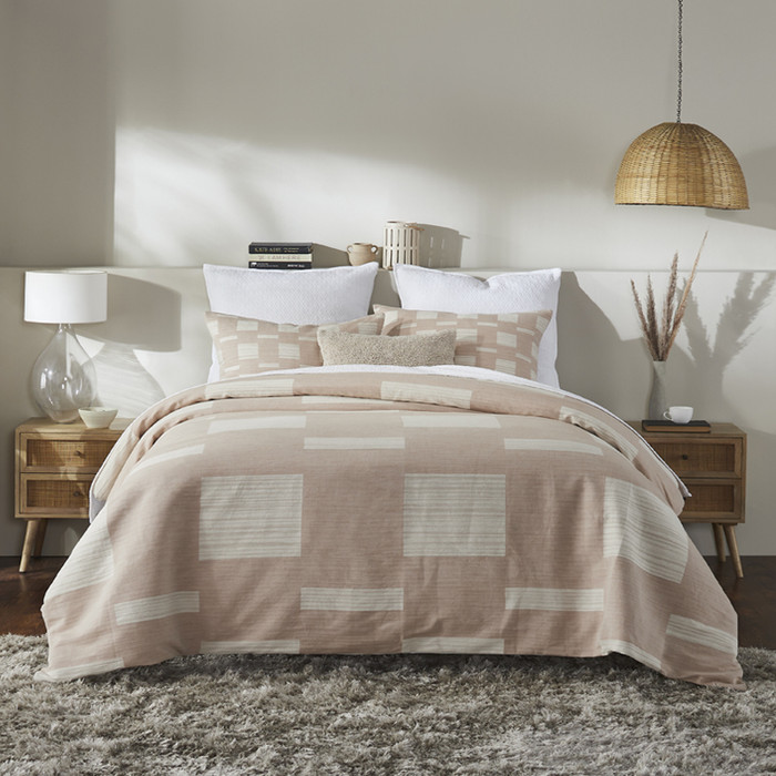 Ellora Casa by India's Heritage Aiden Duvet Cover in Blush