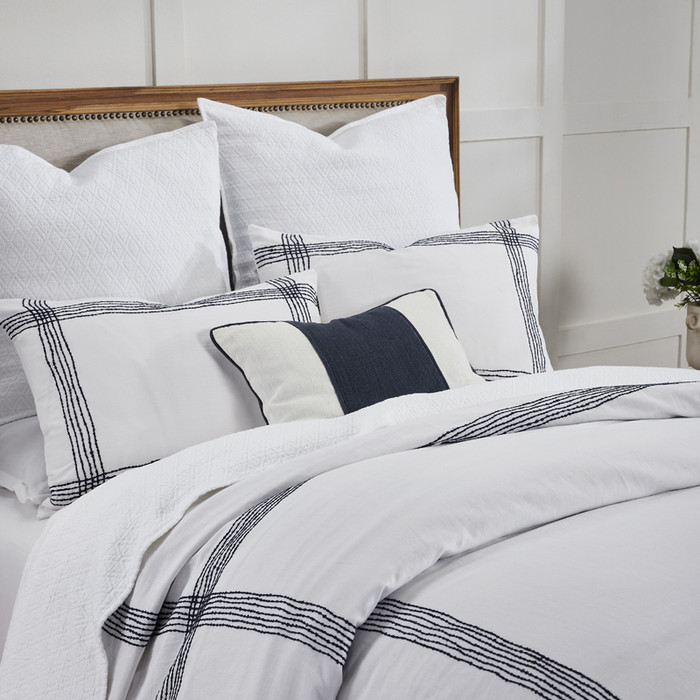 Ellora Casa by India's Heritage Pure Linen Duvet Cover in White