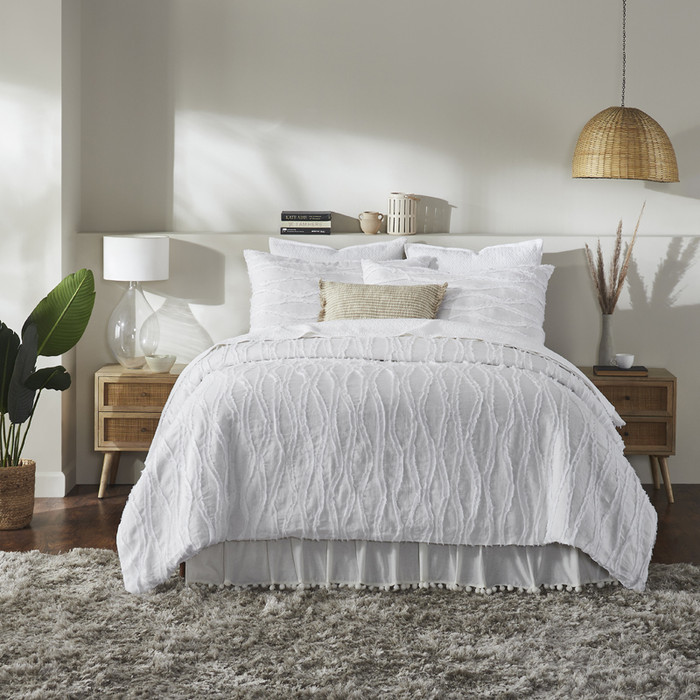 Ellora Casa by India's Heritage Fraying Duvet Cover in White