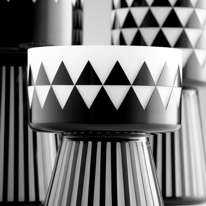 Small Vector Vase in Black And White by Cyan Design