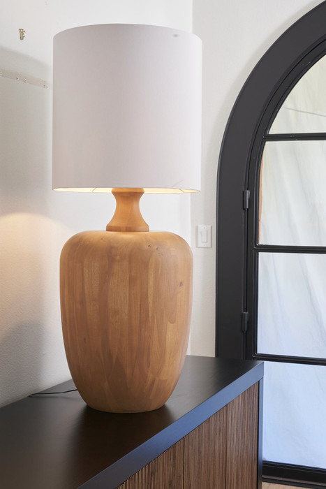 Cyan Design – Egg Table Lamp in Natural