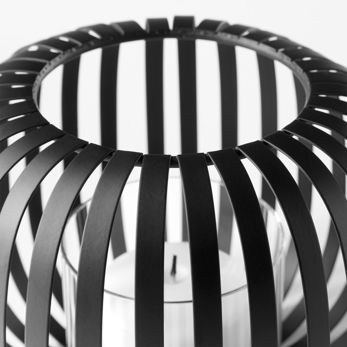 Medium Liny Hurricane in Black by Cyan Design