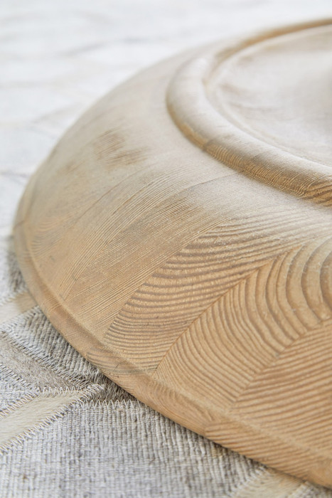 Essentials For Living - Chelsea 42" Round Dining Table in Smoke Gray Pine